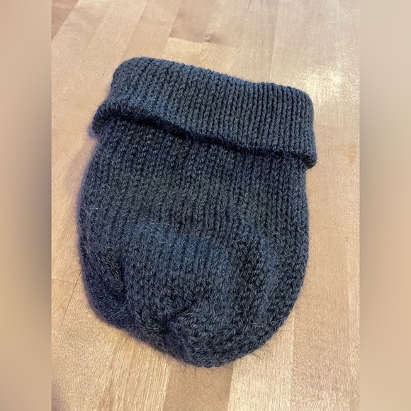 Beanie Crocheted Handmade Dark Grey Gray Woven Knit Toboggan Crochet Soft Unisex - Picture 5 of 14